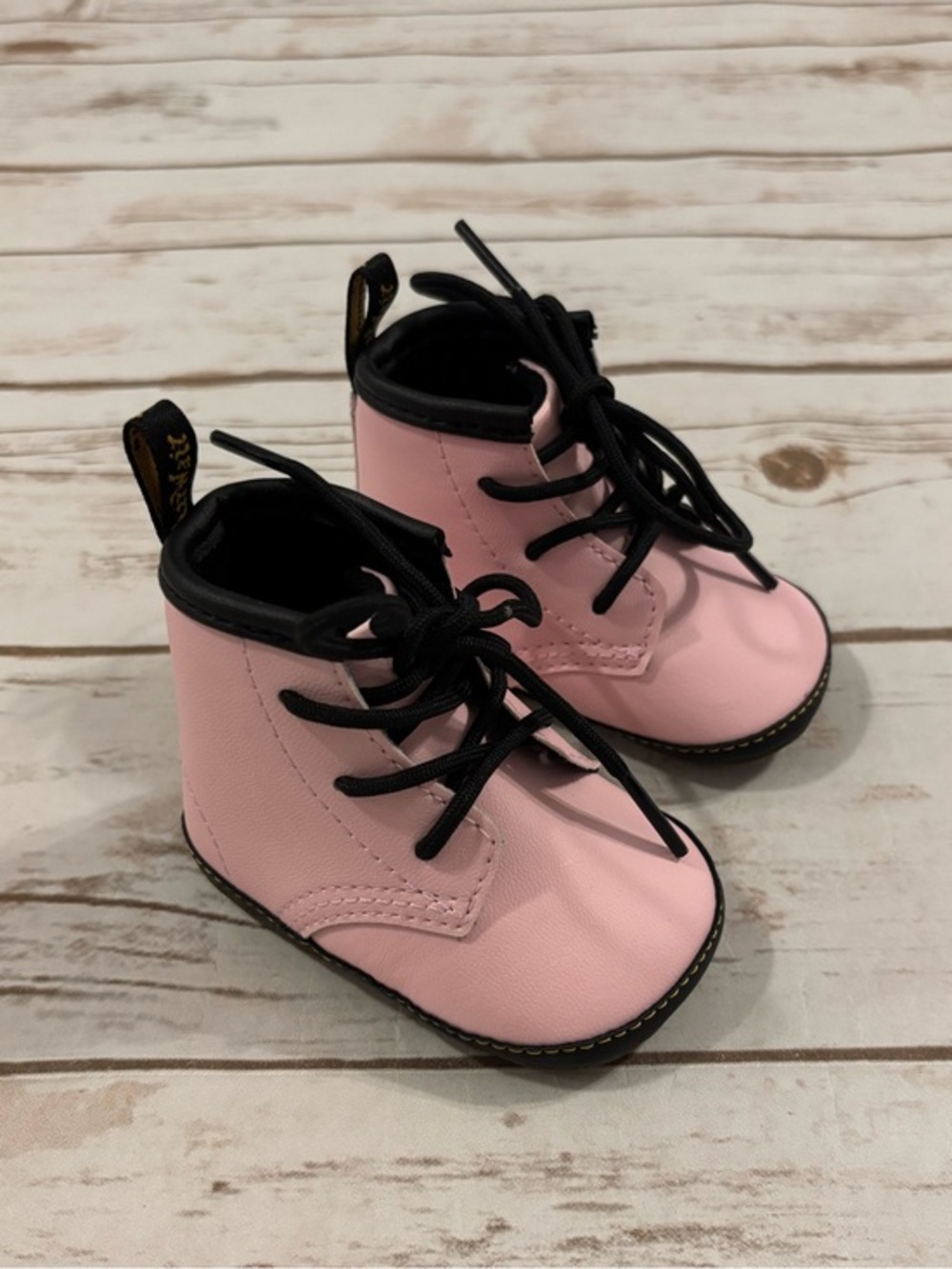 Dr. Martens NEWBORN 1460 AUBURN LEATHER BOOTIES 1460 PALE PINK Size 2